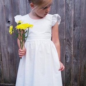 Robes de petite fille pêche, robe de mariée bébé boho, robe de fille de fleur, robe avec noeud, robe de bébé blanche, premier anniversaire, robe classique image 6