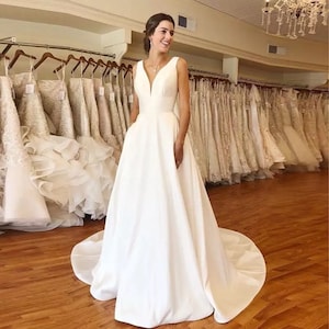 Wedding dresses top 300 and under