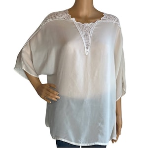 Vintage 80s 90s ivory lace detail blouse