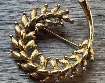 Vintage 90s Gold Curved Leaf Monet Brooch