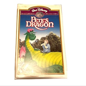 Filme VHS do filme Pete’s Dragon da Disney Clamshell Case Family Movie