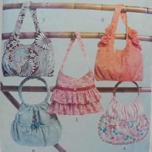 UNCUT Butterick B4822 Pattern for Handbags with Ruffles, Fringe, Pockets, and Straps, Pocketbooks, Tote Bags, 5 Variations of Pocketbooks