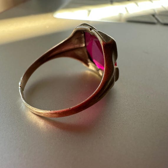 10k Antique Solid Gold Ring Ruby Stone vintage es… - image 4
