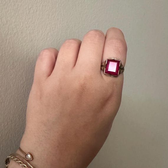 10k Antique Solid Gold Ring Ruby Stone vintage es… - image 6