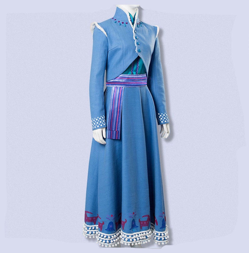 anna's outfit in frozen 2