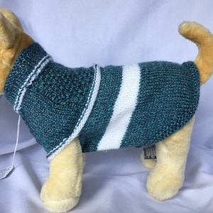 Dog (pet) sweater