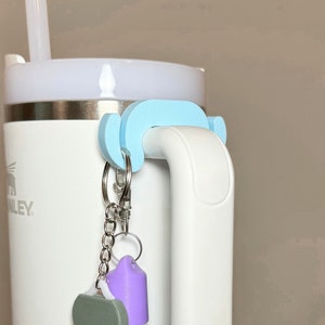 Stanley Cup Handle Clip for Stanley Cup Accessories Charm Holder for Stanley Cup Handles Accessories for Stanley Cup Tumbler Keychain Gift
