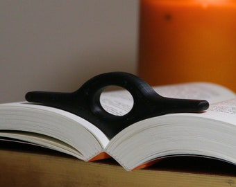 Thumb Page Holder for Book Holder For Reading - Book Holder Thumb Gift for Book Lover - Page Holder Book Reading Accessories - Bookworm Gift