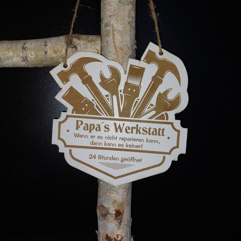 Papas Werkstatt Wenn er es nicht reparieren kann, dann kann es keiner Holzschild Schild weiß Geschenk Vatertag Papa personalisiert Bild 3