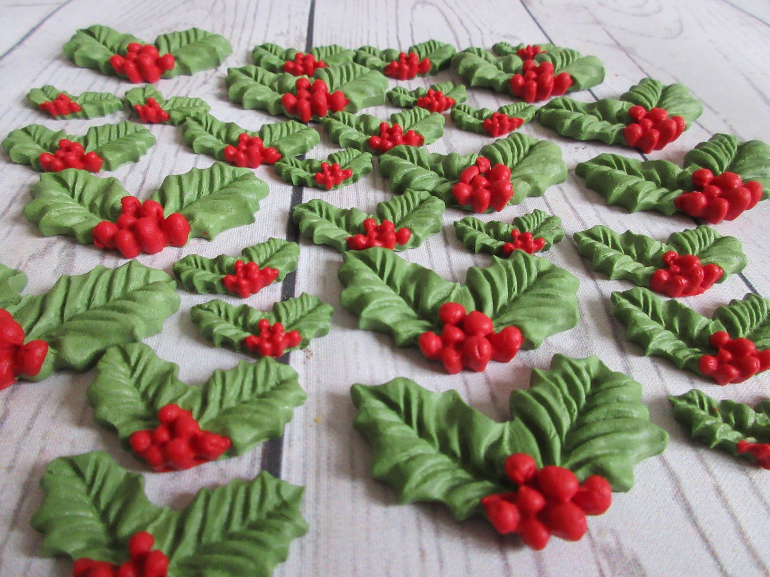Edible Holly Berries . Fondant Holly Berries. Sugar Paste Etsy UK