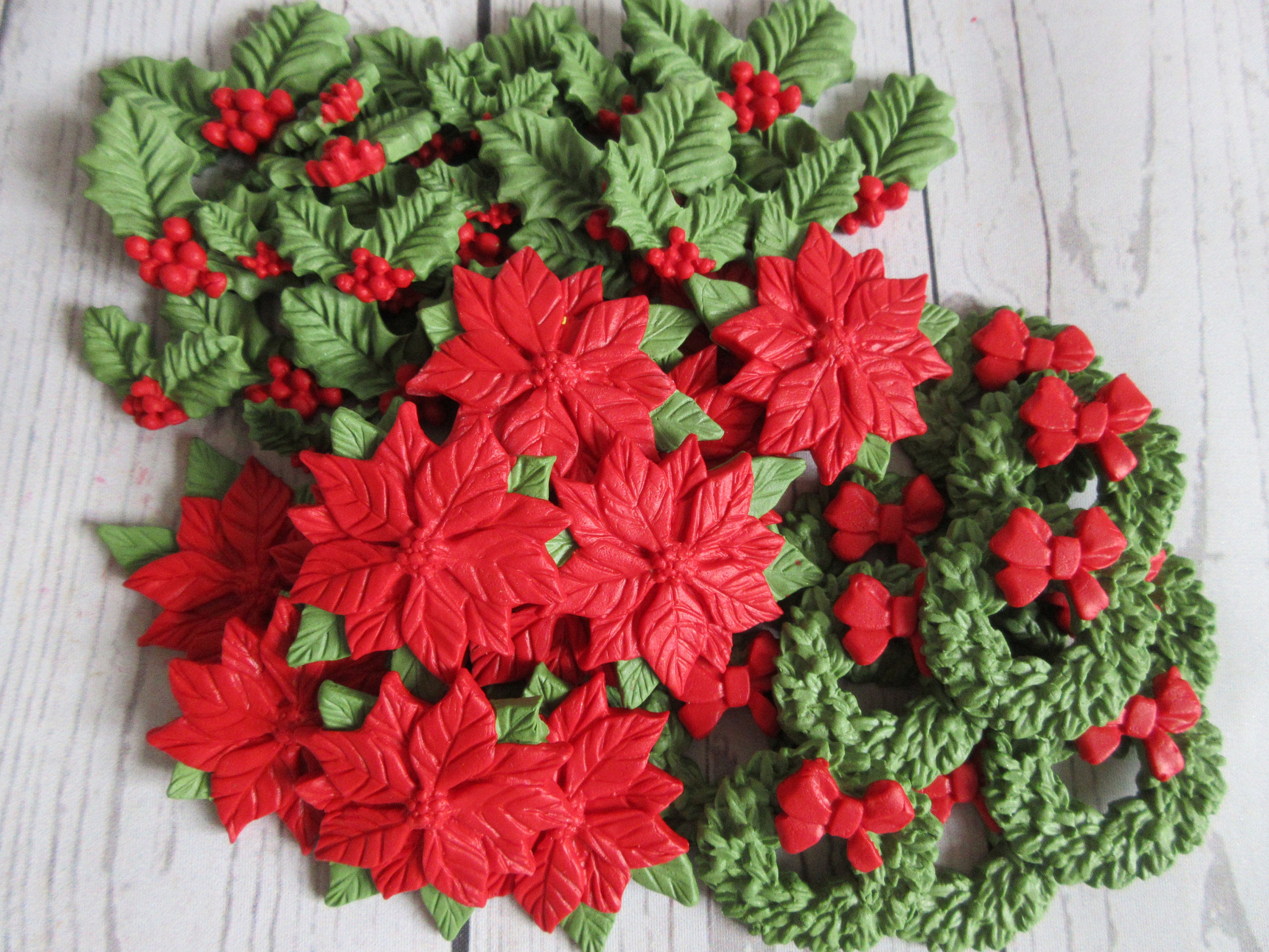 10/20/30/40 Edible Christmas Cake Decorations. Edible Holly - Etsy UK