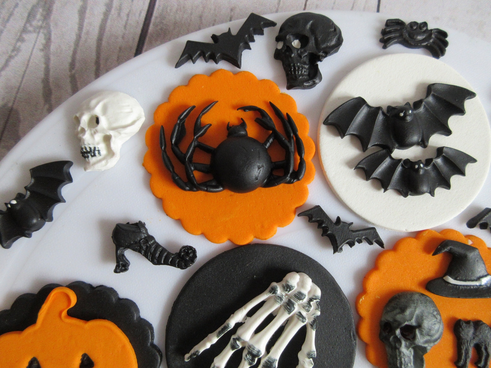 Edible Halloween cake decorations. Edible Halloween sweets. Etsy