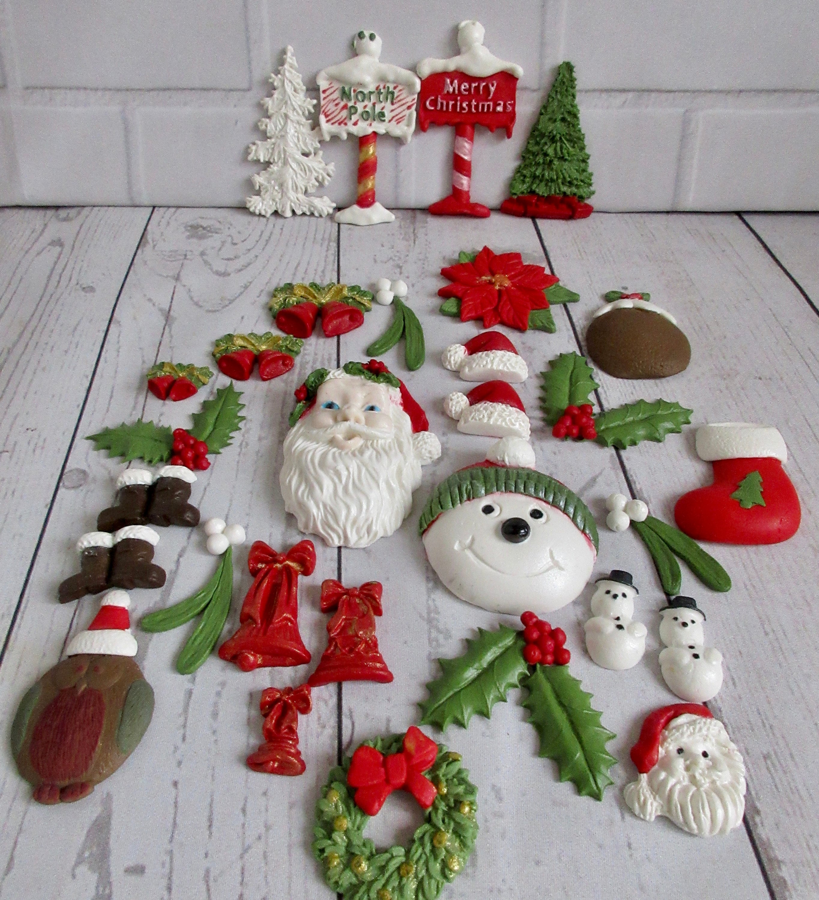 4 SILLY SANTA ICING SUGAR EDIBLE CHRISTMAS CAKE DECORATIONS 4 SILLY SANTA ICING SUGAR EDIBLE CHRISTMAS CAKE DECORATIONS