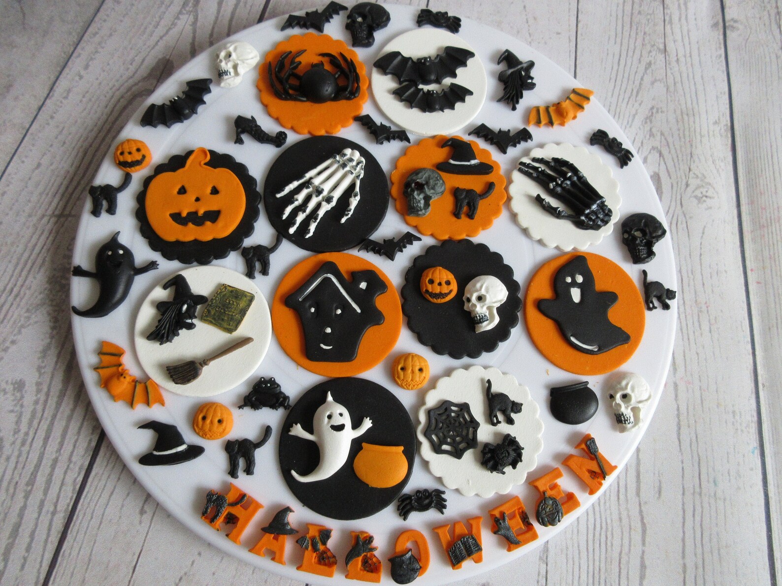 Edible Halloween cake decorations. Edible Halloween sweets. Etsy