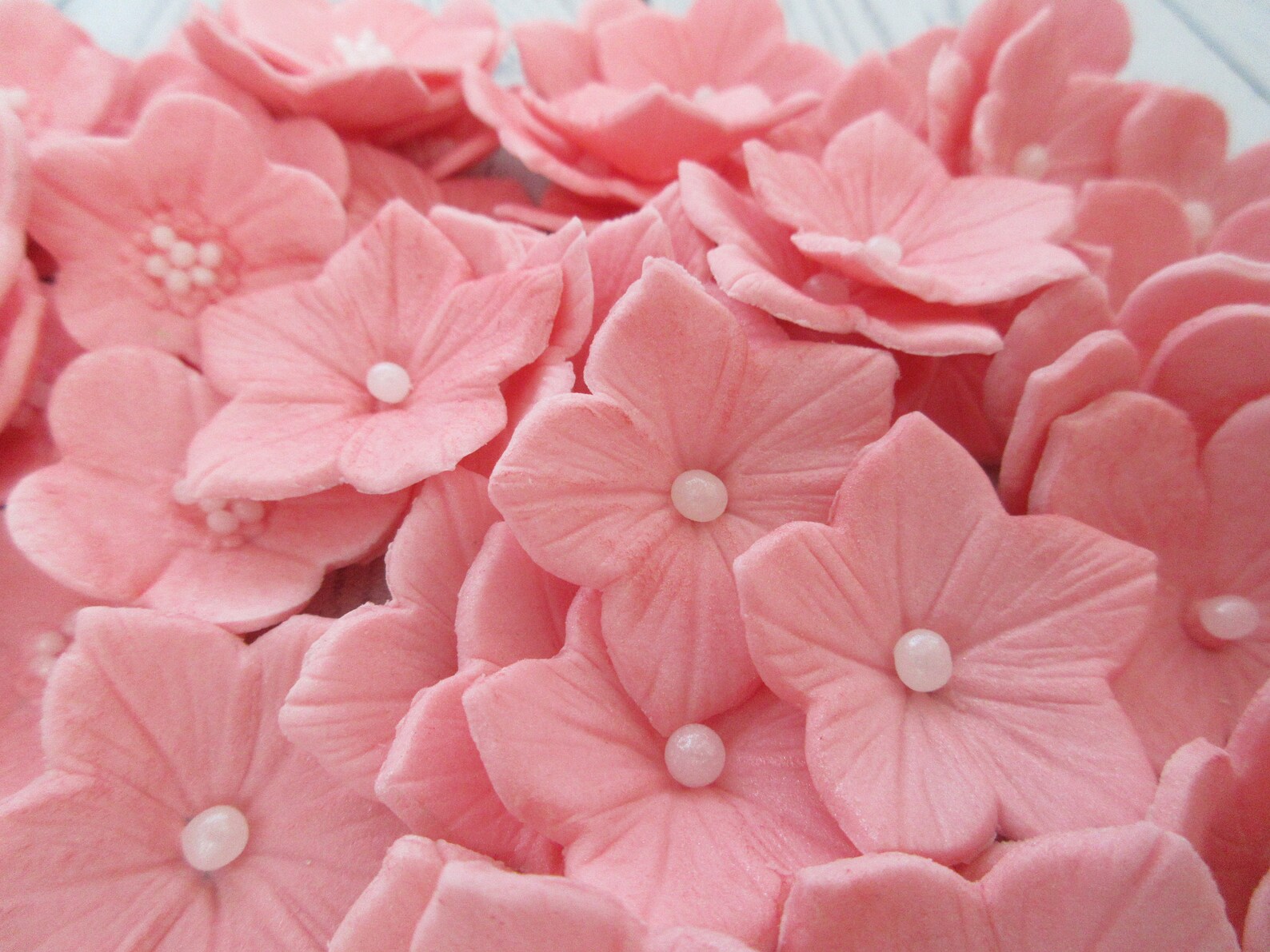 Edible Pink Flowers. Pink Sugar Flowers. Edible Flowers. Etsy UK
