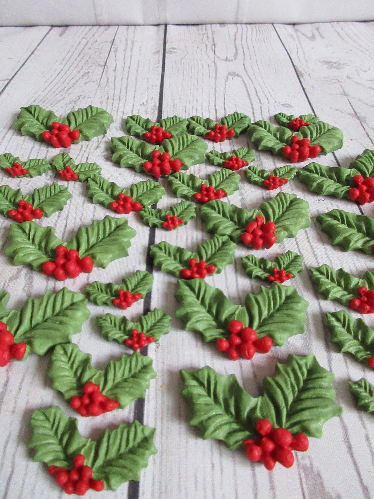 Edible Holly Berries . Fondant Holly Berries. Sugar Paste Etsy UK