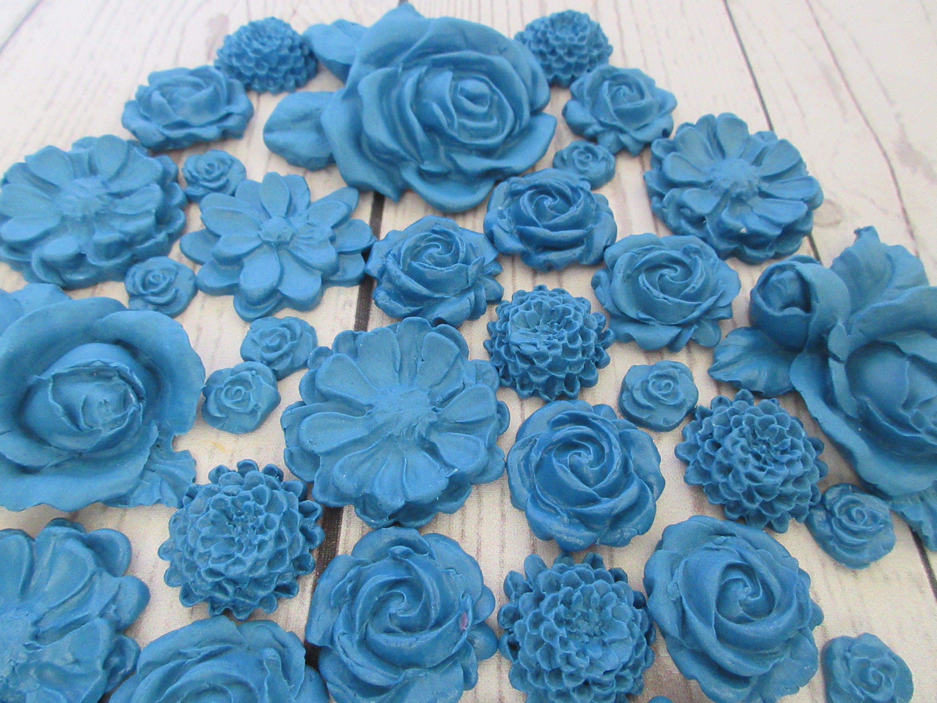 Edible blue flowers. Edible blue roses. Edible Blue Etsy