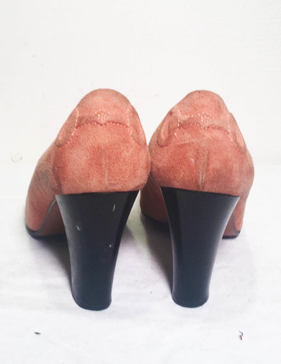 Vintage Gucci Pink Suede Pumps, Size 39 B - image 4