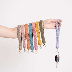 Macrame wristlet keychains/wristlet/key accessory/wristlet lanyard/key fob/keychains