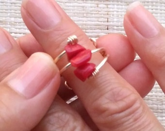 Red coral ring for women, Wire wrap ring, Adjustable red coral ring, Red coral beaded ring, Statement wire ring, Coral jewelry, red rings