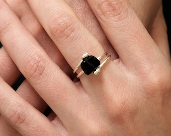Onyxring für Frauen, Onyxring, schwarzer Onyxring, drahtgewickelter Ring, schwarzer Steinring, Edelsteinring, verstellbarer Kristallring, schwarzer Kristall