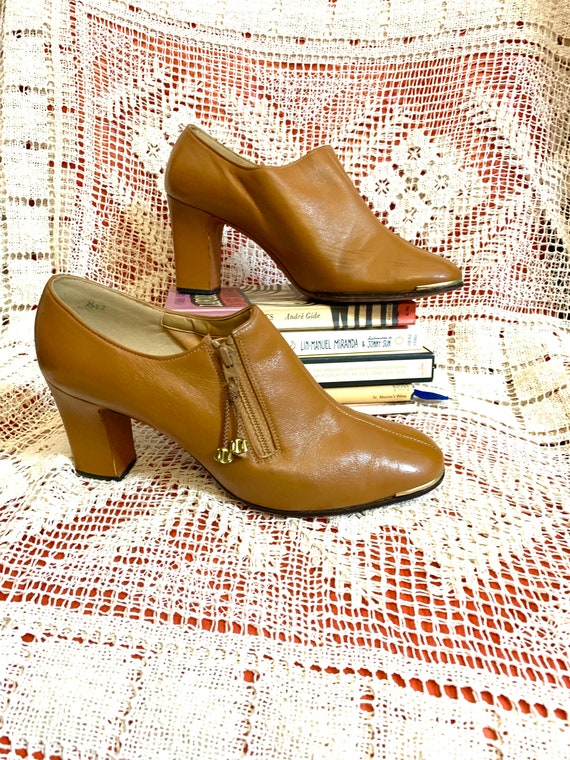 1970s Caramel Dress Heels - image 4