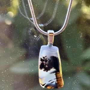 Agate Pendant Necklace