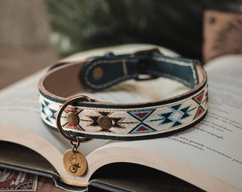 Aztec motif leather dog collar.Blue Leather dog collar.Sapphire Spirit collar.Embroidery dog collar.Vintage dog collar.Etnic leather collar.