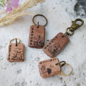 Gravierte Hundemarke. Hundemarken aus Holz. Hundemarke aus Holz. Graviertes ID-Tag. Holz-Tag-ID. Stille Erkennungsmarke. Tag-Identifizierung. Geschnitzte Hundemarke
