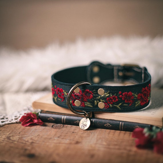 Rose Leather dog collar. Embroidery dog collar. High dog collar. Sturdy dog collar. Gothic dog collar. Gothic Romantic dog collar