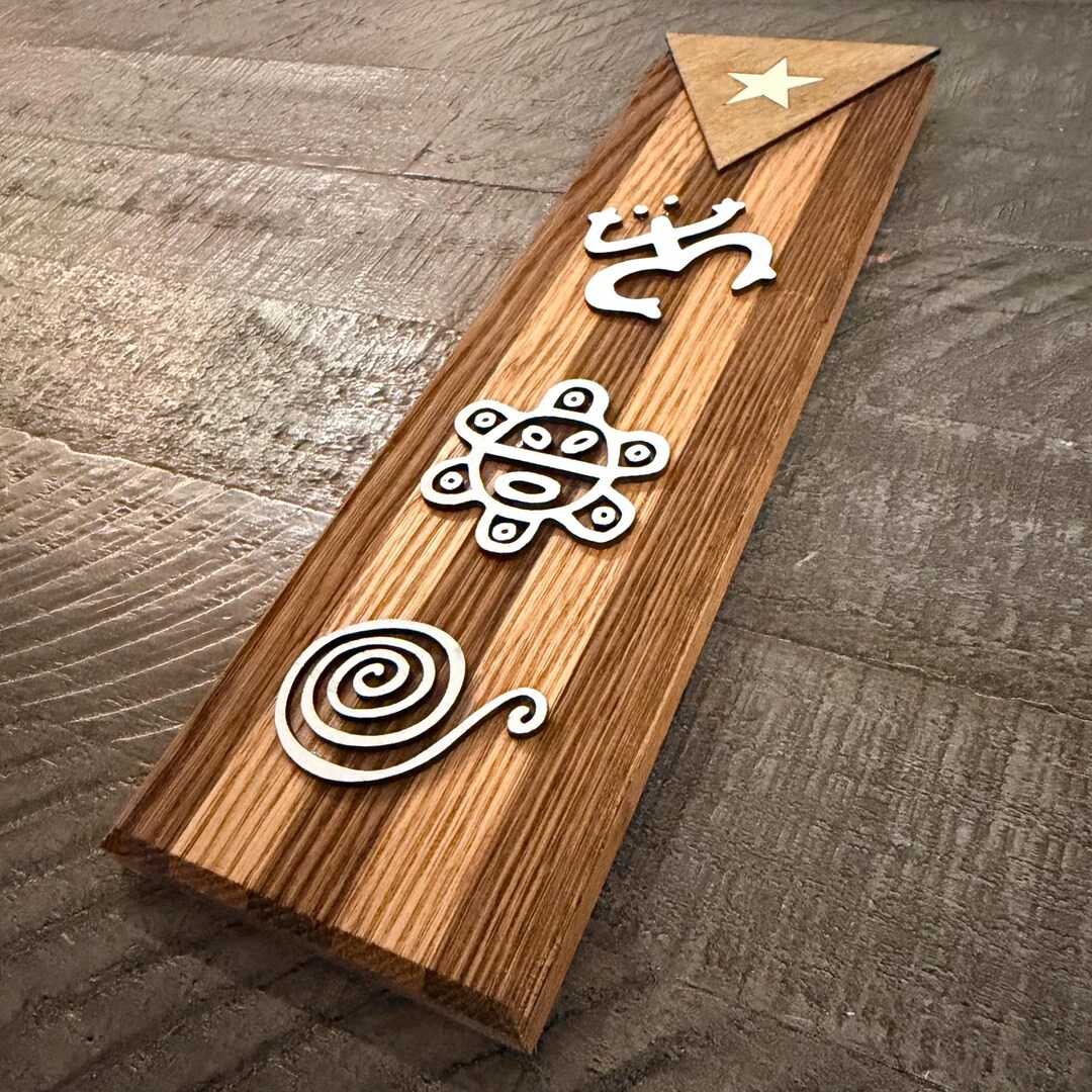 Handmade Puerto Rico Solid Oak Wall Plaque: Taino Petroglyph Art