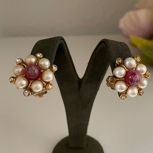 Vintage Bijoux Cascio Earrings, Pink Jewel Faux Pearl Cluster Clip-Ons, Italian Designer Clip Earrings 80s, Signed Gripoix Cabochon Earrings