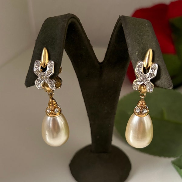 Beautiful Vintage Gold Plated Crystal Encrusted Faux Pearl Teardrop Earrings for Pierced Ears