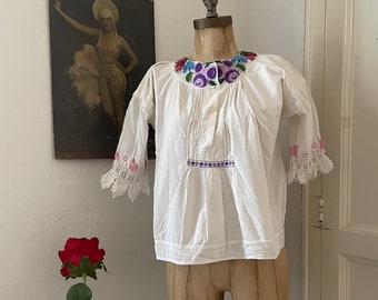 Blusa bordada floral antigua de Provenza, bata de algodón blanco francés con flores bordadas de colores