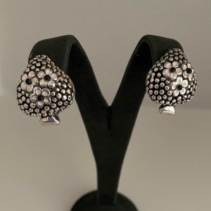 NOS Vintage Flower Enamel Spade Shaped Silver Tone Clip Earrings