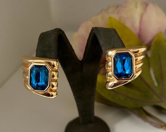 Orecchini a clip vintage a forma di ala con gioiello in vetro sfaccettato blu acqua placcato oro