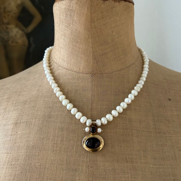 Vintage Metropolitan Museum of Art Cultured Pearl Collar Necklace with Garnet Pendant Signed MMA 925