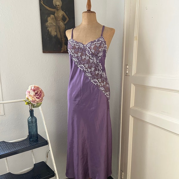 Vintage Y2K Purple Bias Cut Satin Nightgown w/ White Floral Embroidery Size Large, Plum Colored 30s Style Spaghetti Strap Maxi Nightdress  L