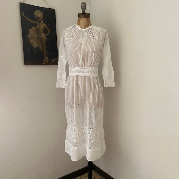 Edwardian Tea Dress Size Small, 1910s Lawn Dress, Antique Lingerie Dress, Late Edwardian Era Fashion, White Cotton Voile Gown Size Small