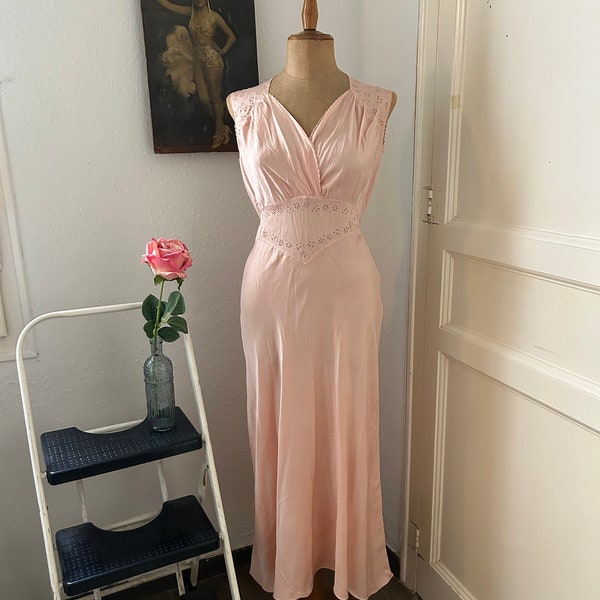 1930s Blush Pink Silk Bias Cut Eyelet Maxi Length Nightgown Size Small to Medium