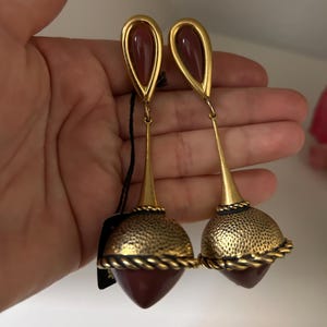 Vintage Brass Dangle Clip Earrings: Sienna Brown Resin Torpedo