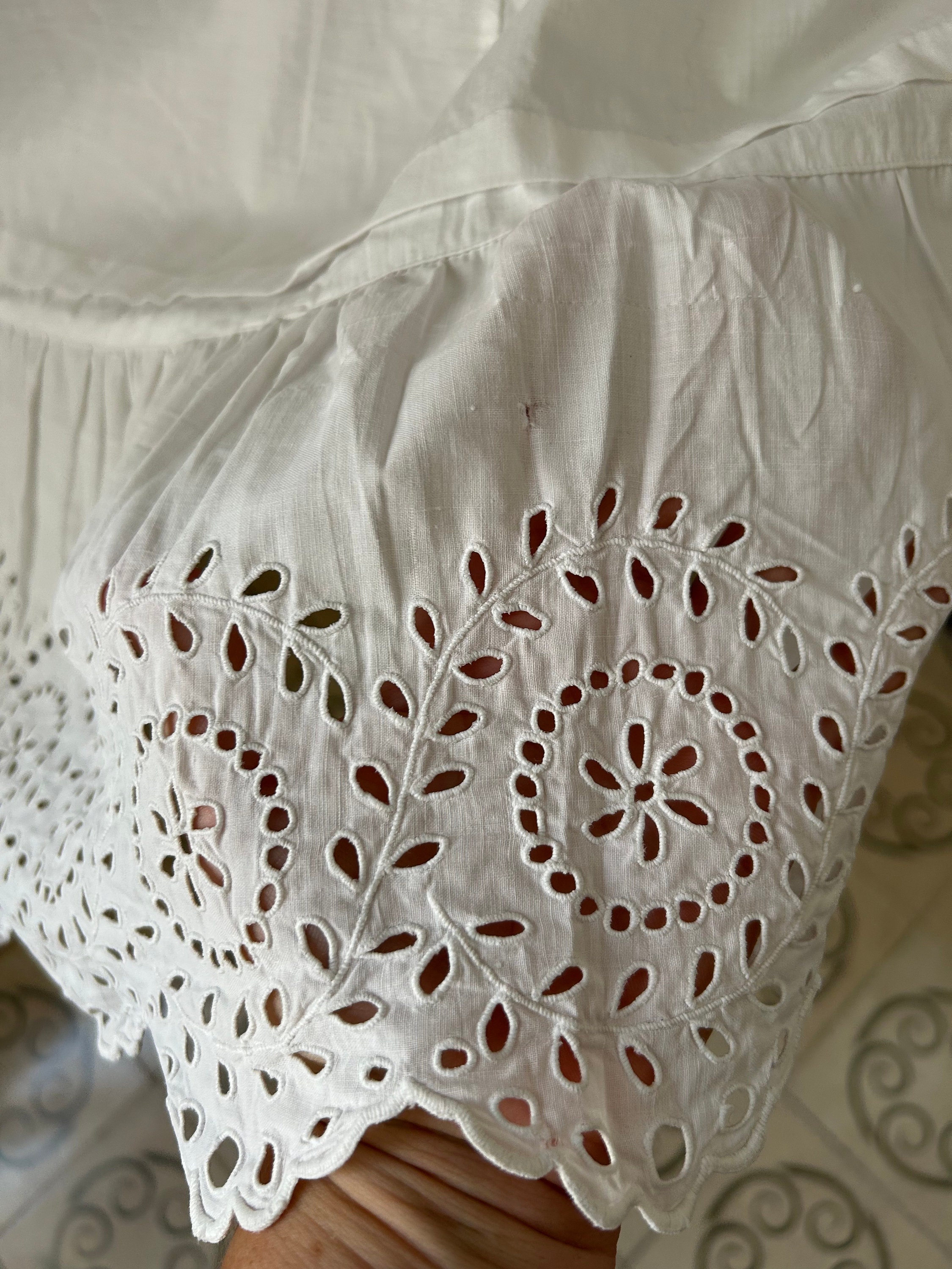Antique White Cotton Eyelet Lace Skirt Size Small, Broderie Antique White Cotton Eyelet Lace Skirt Size Small, Broderie