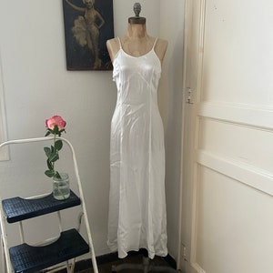 Vintage 1930s White Liquid Satin Maxi Slip Dress, Minimalist 30s Bias Cut Rayon Nightgown, Vintage Nightdress Size Medium, 30s Boudoir Dress