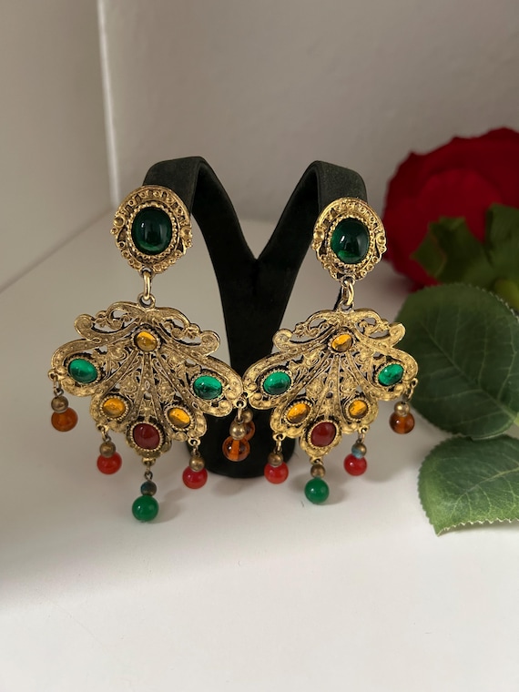 Orecchini a clip cabochon con gioiello a lampadario in stile