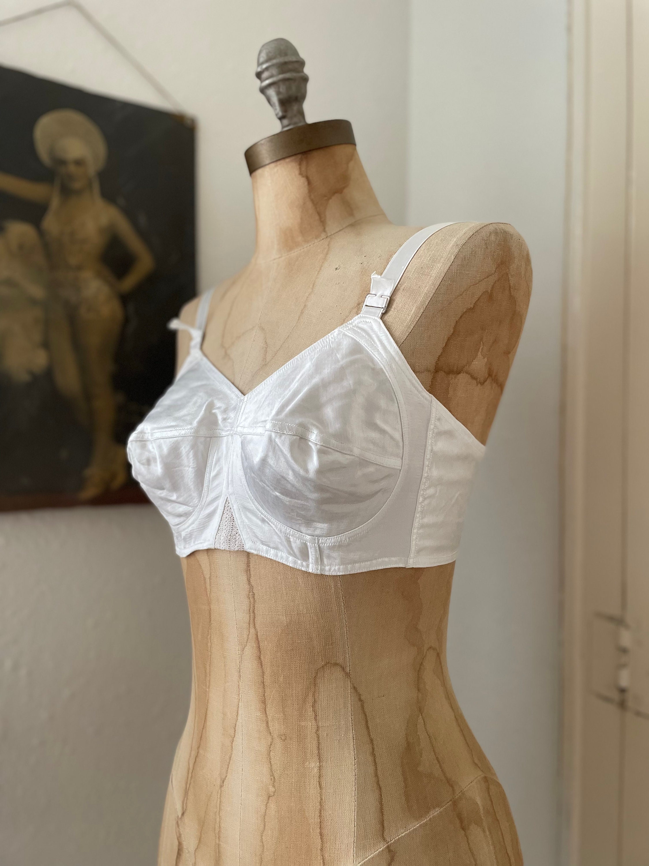 Vintage 1950s Bullet Bra Size 30A/B Vintage White Elastic Bra 60s Lingerie  Vintage Mid Century Size S XS -  New Zealand