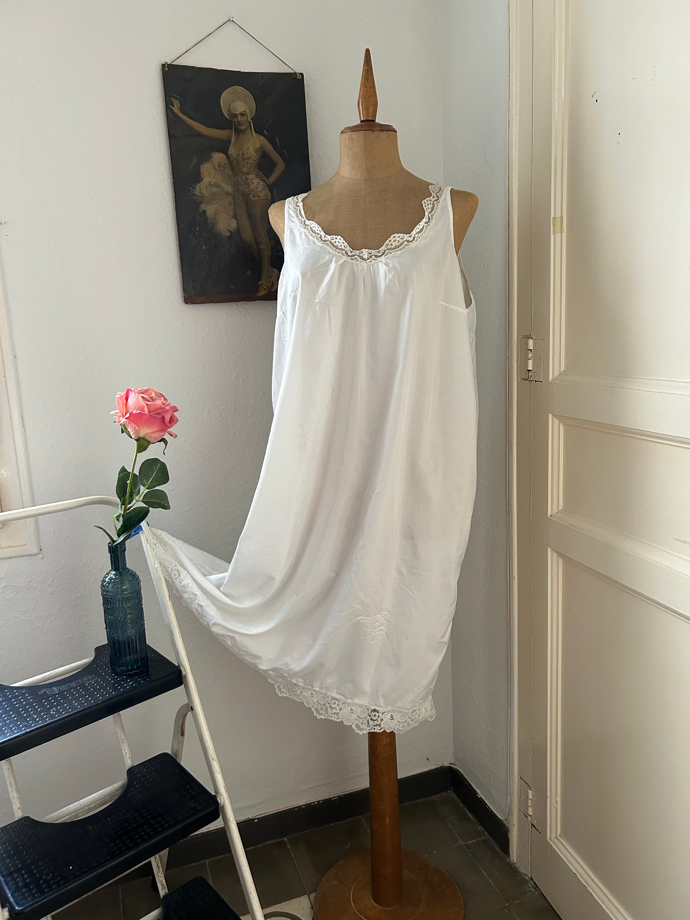 Victorian Nightdress, Vintage Camisole Underwear, Satin Nightie, Lace  Nightgown, Cottagecore Night Gown Sleepwear Camise Nighty, White Rose 