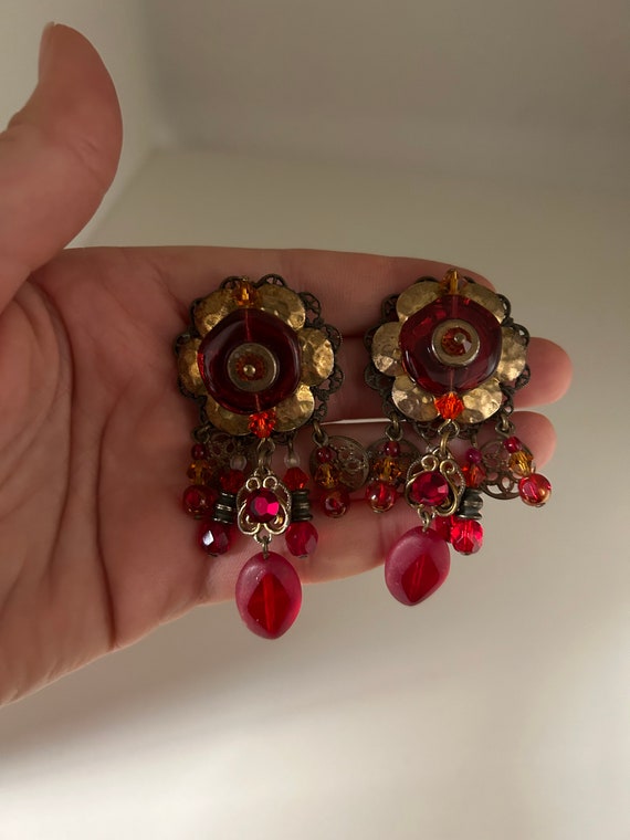 Vintage Artisanal Red Flower Dangle Clip Earrings… - image 5