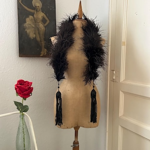 Antique Edwardian to 1920s Dark Brown Ostrich Feather Boa with Tassels