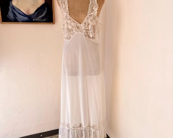 joli jupon vintage, jolie dentelle Taille 42/44/46 taille élastique ref LR446