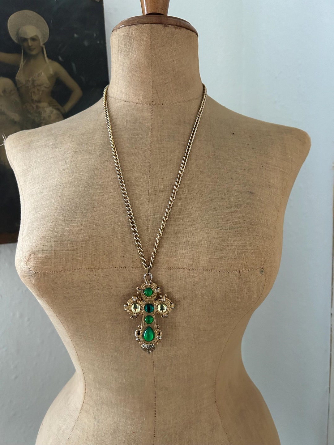 Collier Pendentif Rétro En Argent 925 Avec Cabochon Vert - Occasion - Réf. *4700